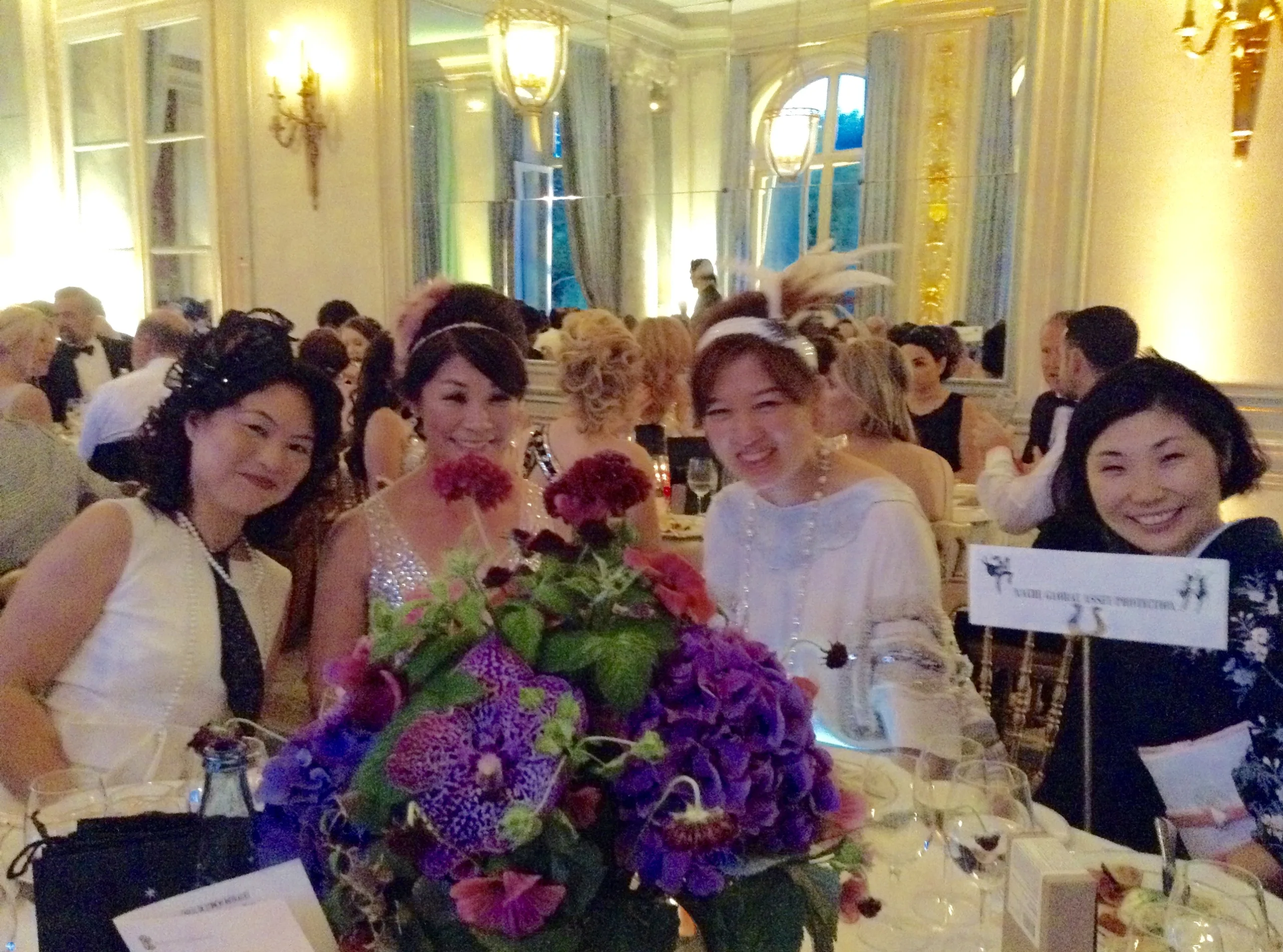 パリの社交パーティー